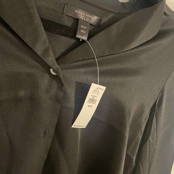 Banana Republic Bliss Silk Resort Shirt Blouse Black NWT - Picture 8 of 8